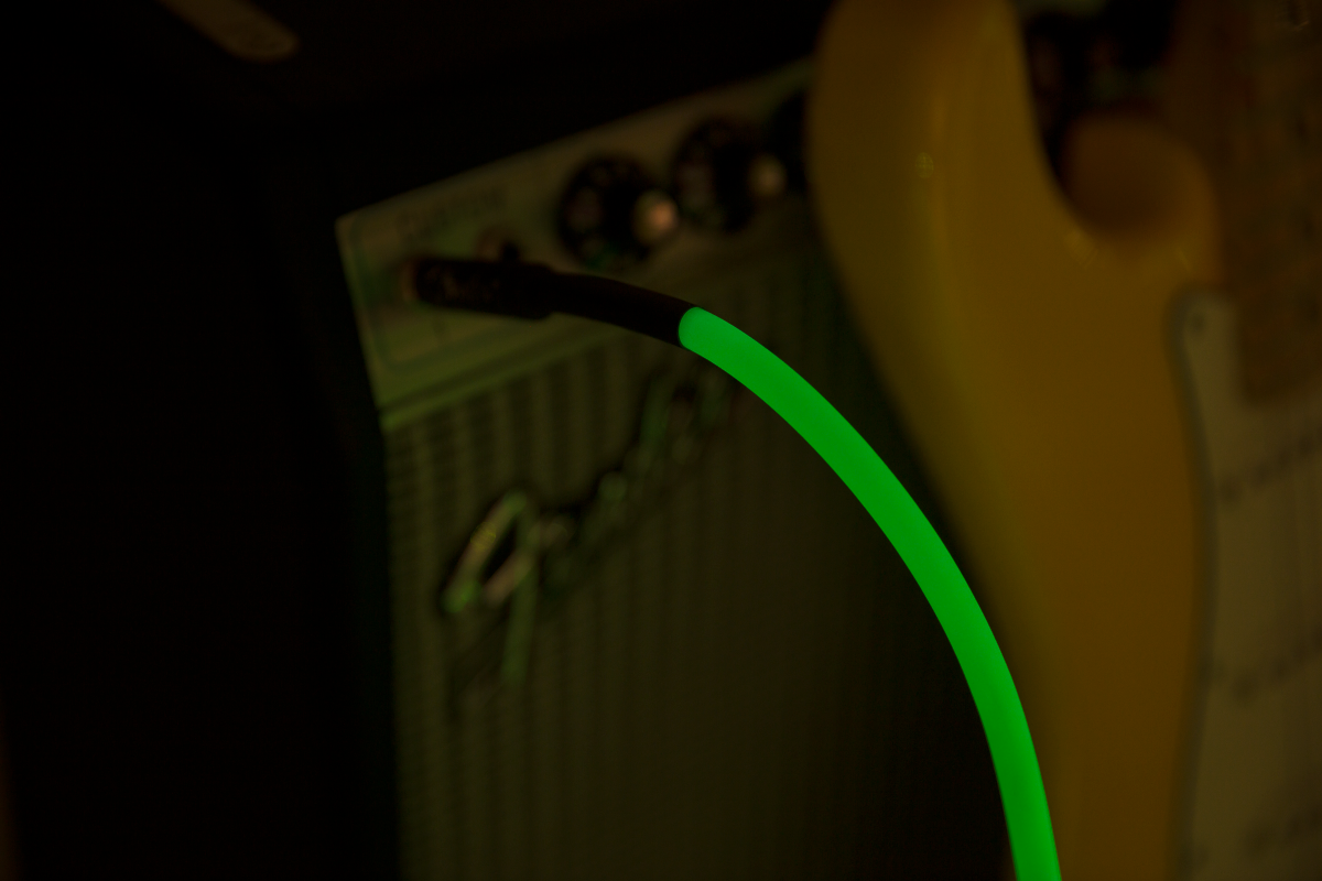 FENDER PROFESSIONAL SERIES GLOW IN THE DARK CABLES